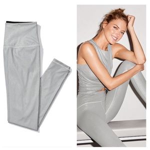 NWT Victoria’s Secret Shine High Rise Tights M